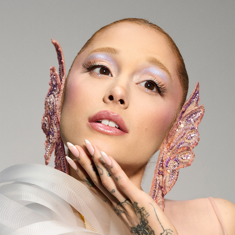 口紅 r.e.m. beauty Wicked Galinda makeup set Track r.e.m. beauty x Wicked Galinda Makeup Set - Ulta