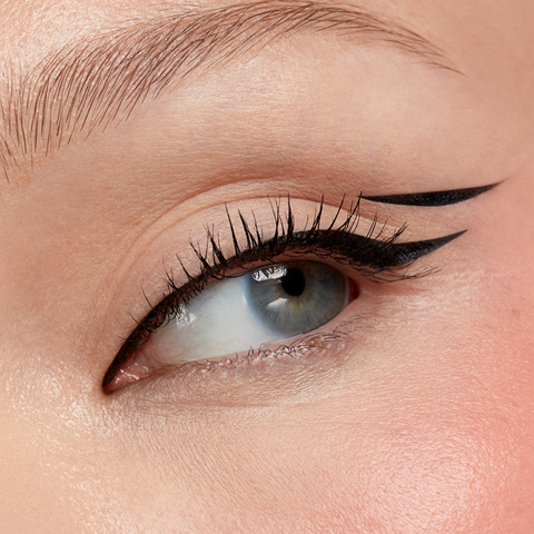 ari's signature eye trio – rem beauty