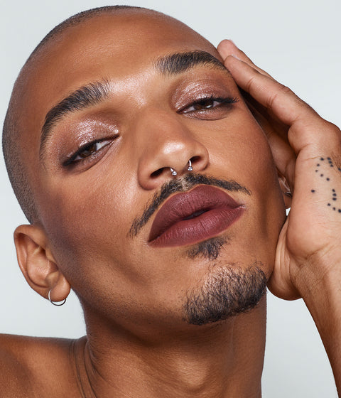 on your collar matte lipstick / twilight - on-figure