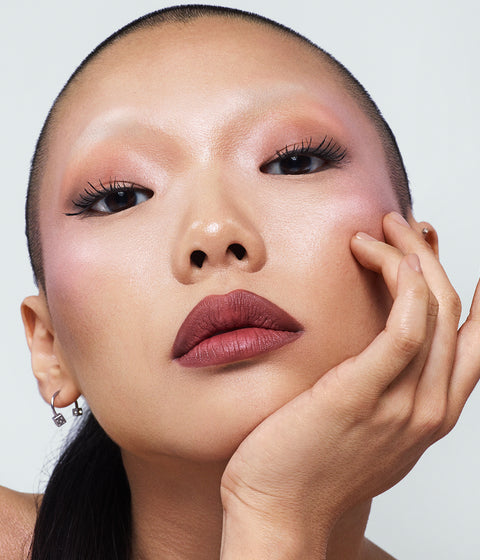 on your collar matte lipstick / tiramisu - on-figure