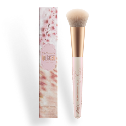 beauty x Wicked: For Good Cherry Blossom Blush Brush – rem
