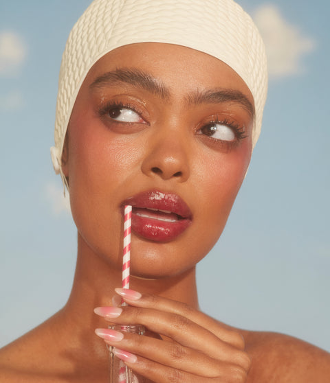 glossy balm / rich campaign imagery / cherry cola 332471